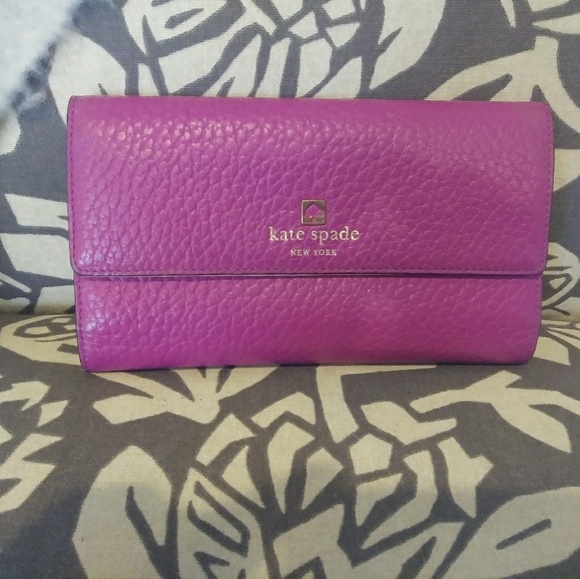 Kate Spade Wallet - Picture 1 of 3